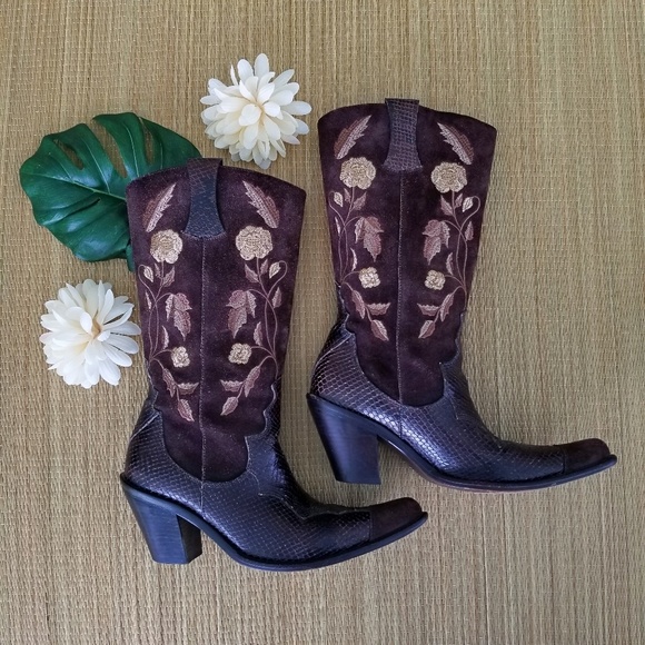 ANTONIO MELANI Shoes - Antonio Melani Floral Brown Leather Cowboy Boots